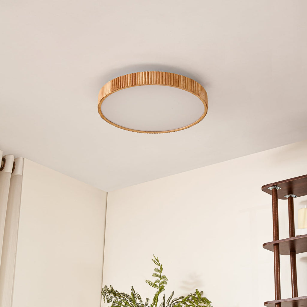 Montert LED taklampe Velua hvit/tre CCT dimbar Ø50 cm i rom