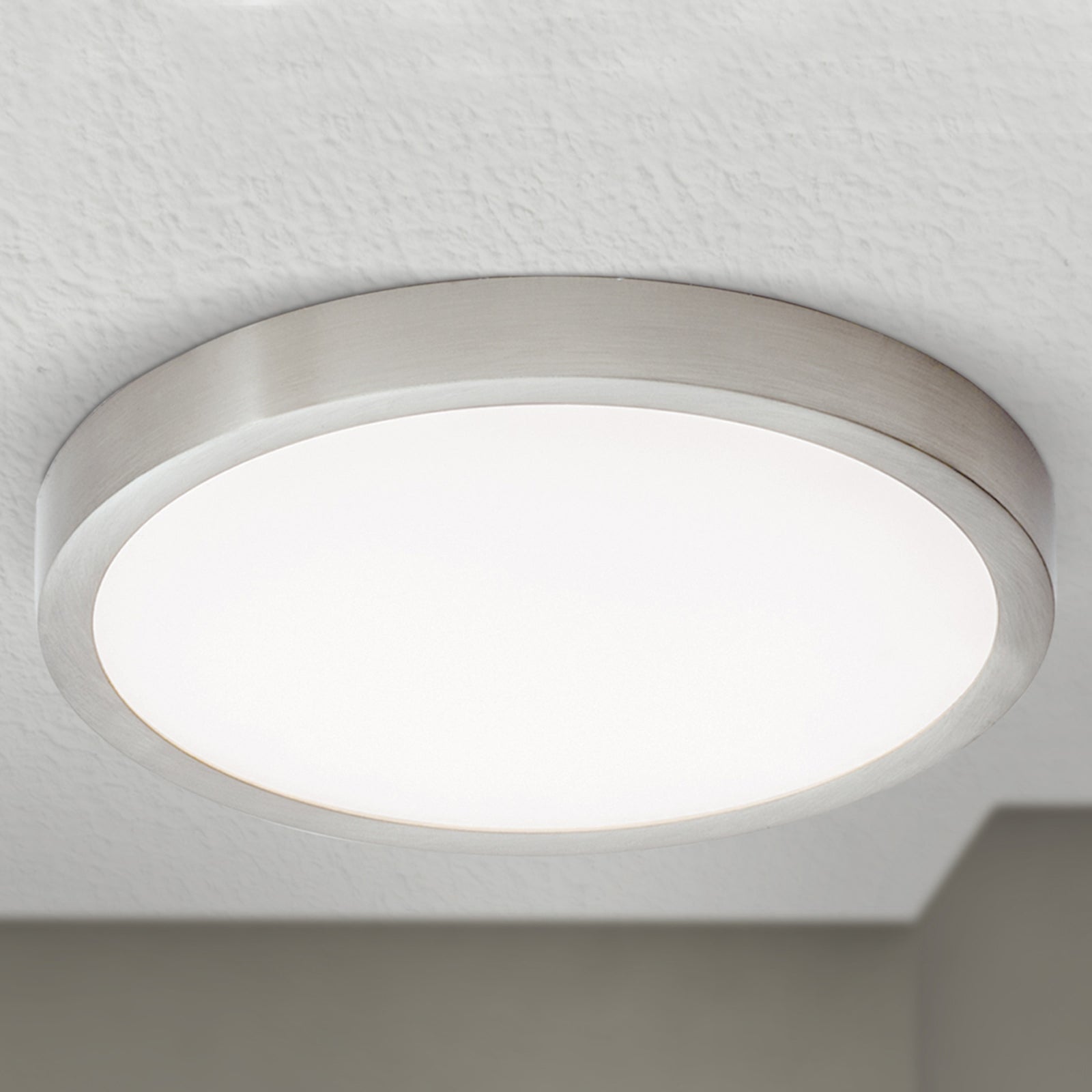 LED taklampe Vika rund matt titan Ø23 cm 22W varmhvit front
