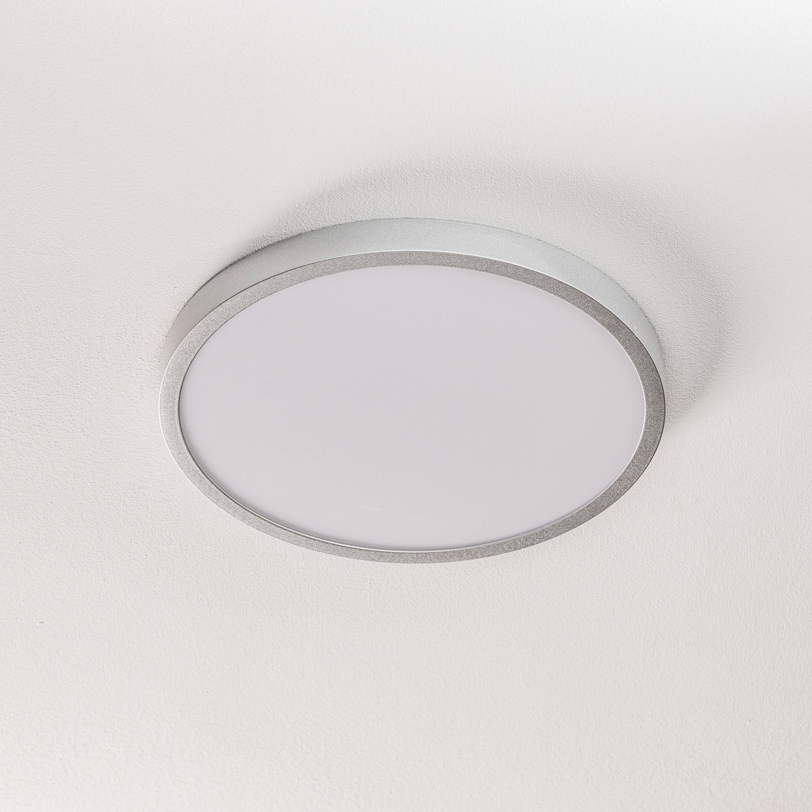 LED taklampe Vika rund matt titan bakside