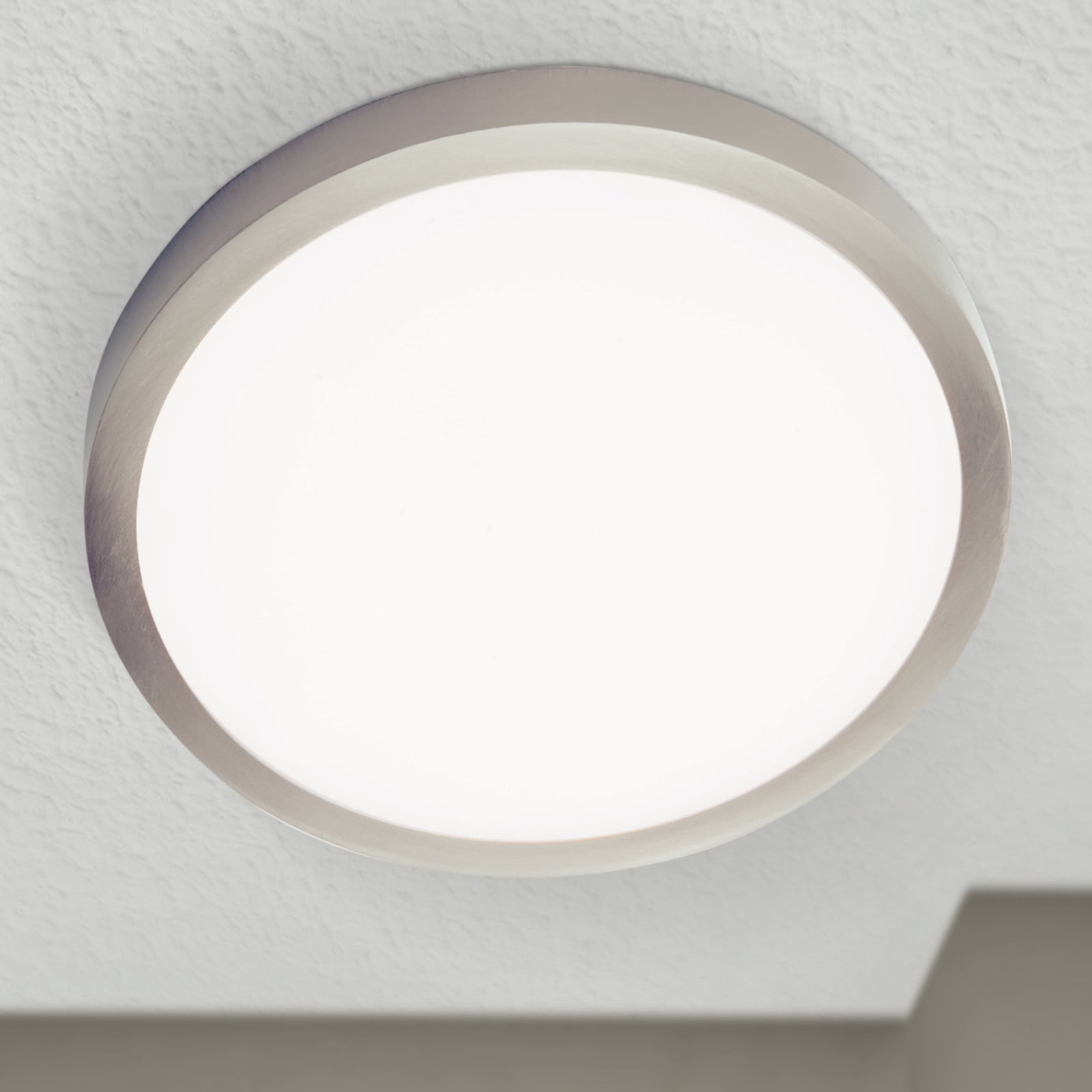 LED taklampe Vika rund matt titan Ø23 cm 22W varmhvit nærbilde