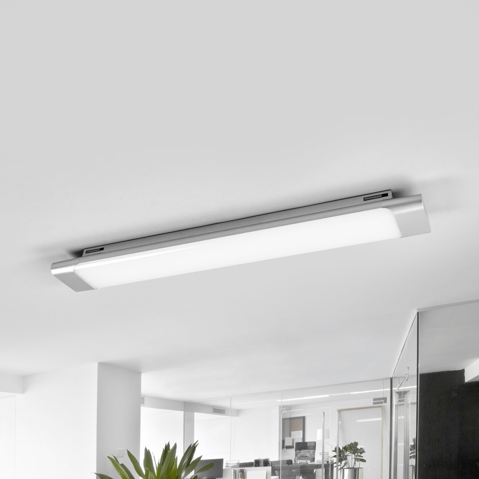 LED taklampe Vinca hvit sølv bakside