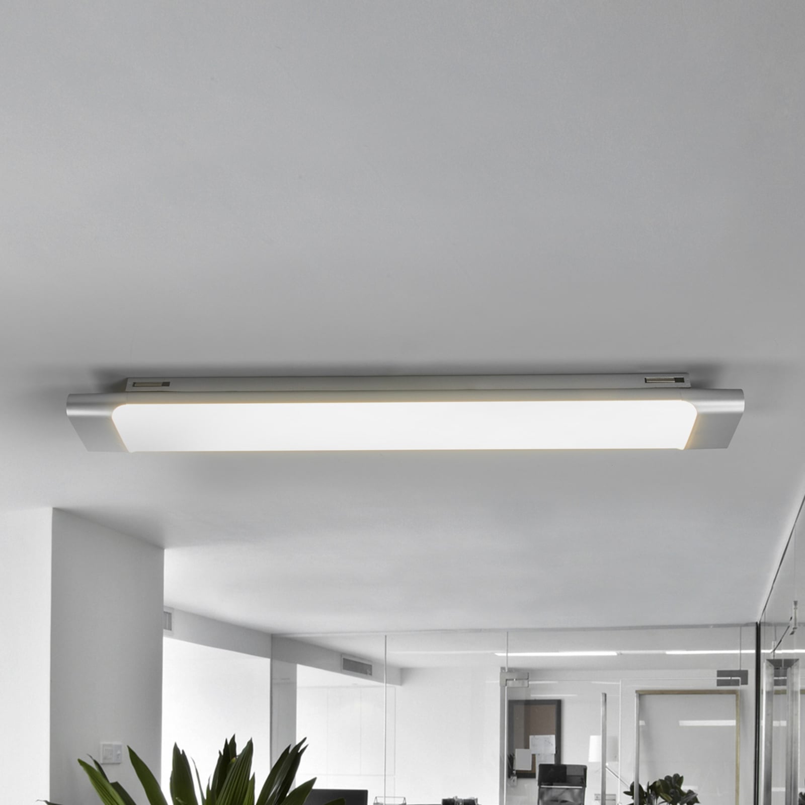 LED taklampe Vinca hvit sølv detalj av diffusor