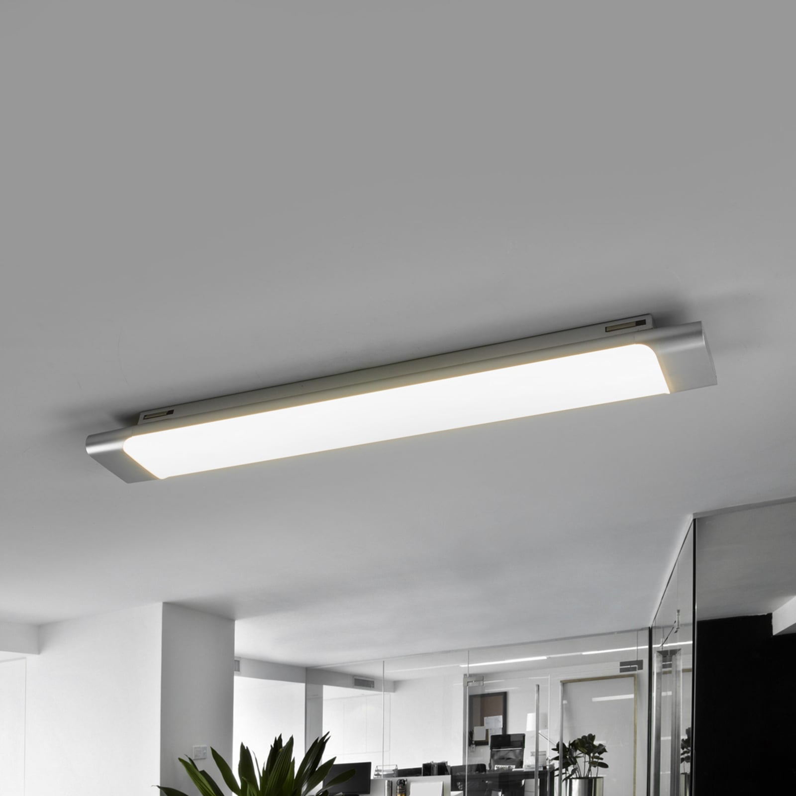 LED taklampe Vinca hvit sølv forfra