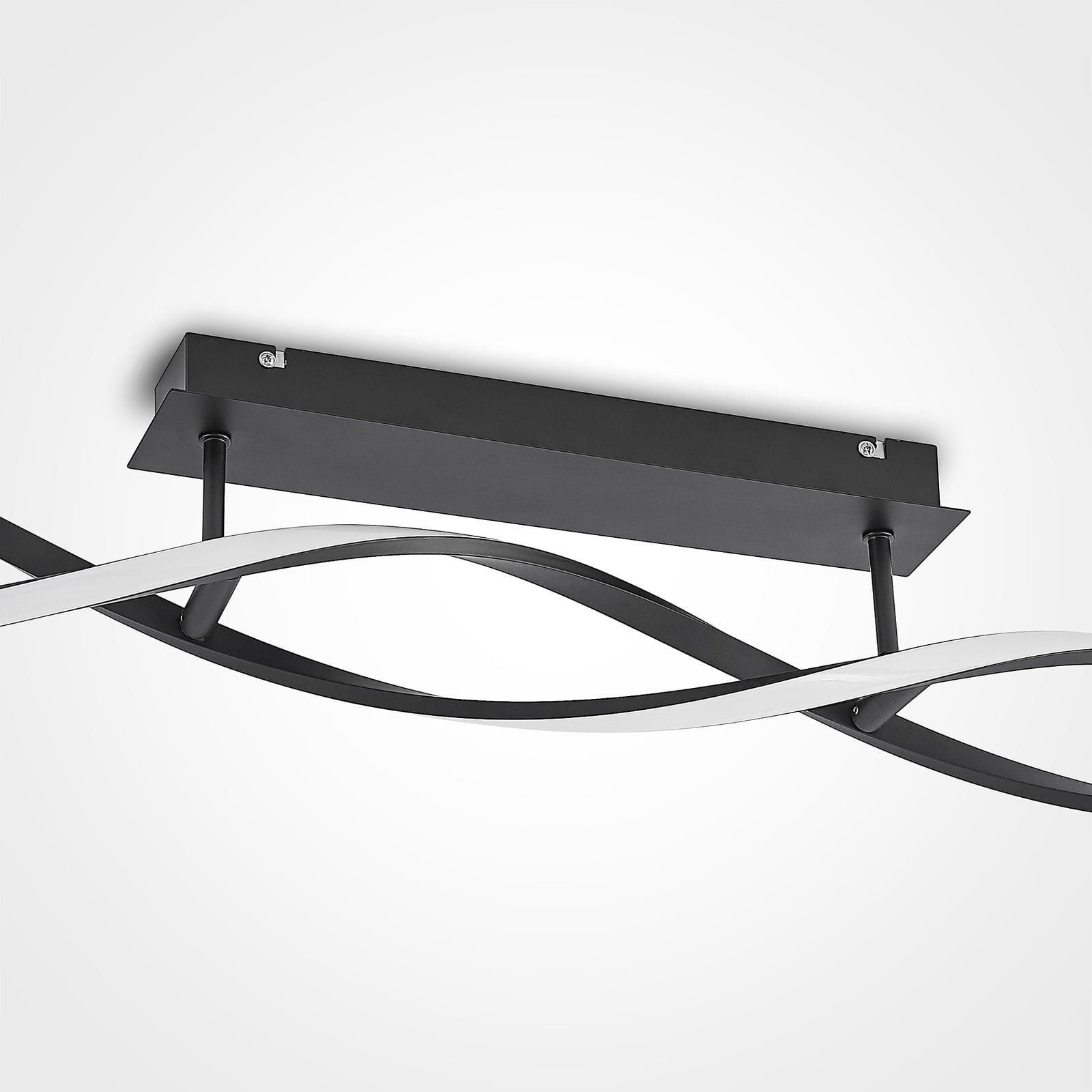 Nærbilde av LED taklampe Welina dimbar svart 107 cm