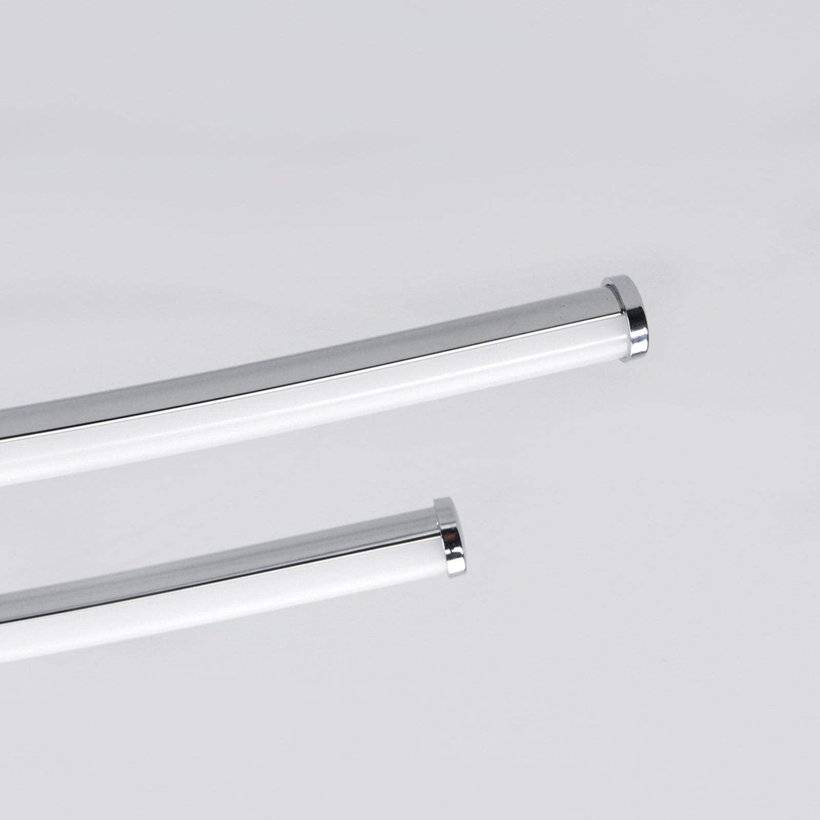 LED taklampe Yael gitterdesign krom 67x67 cm montert i tak