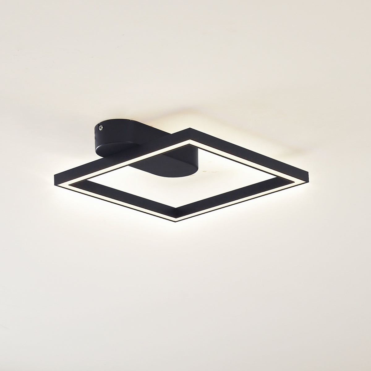 LED taklampe Yulla svart aluminium forfra