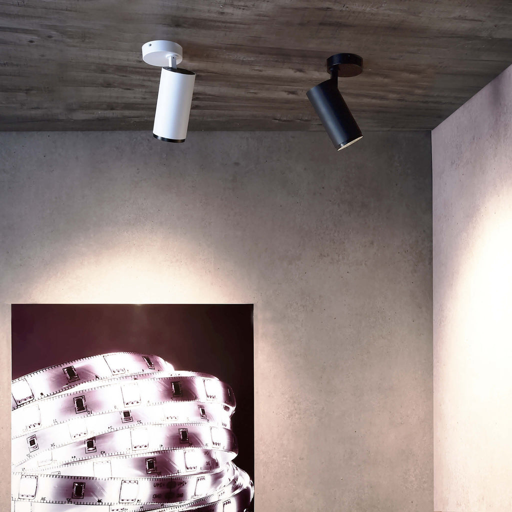 LED takspot Lucea svart justerbar 30W dimbar CCT nærbilde