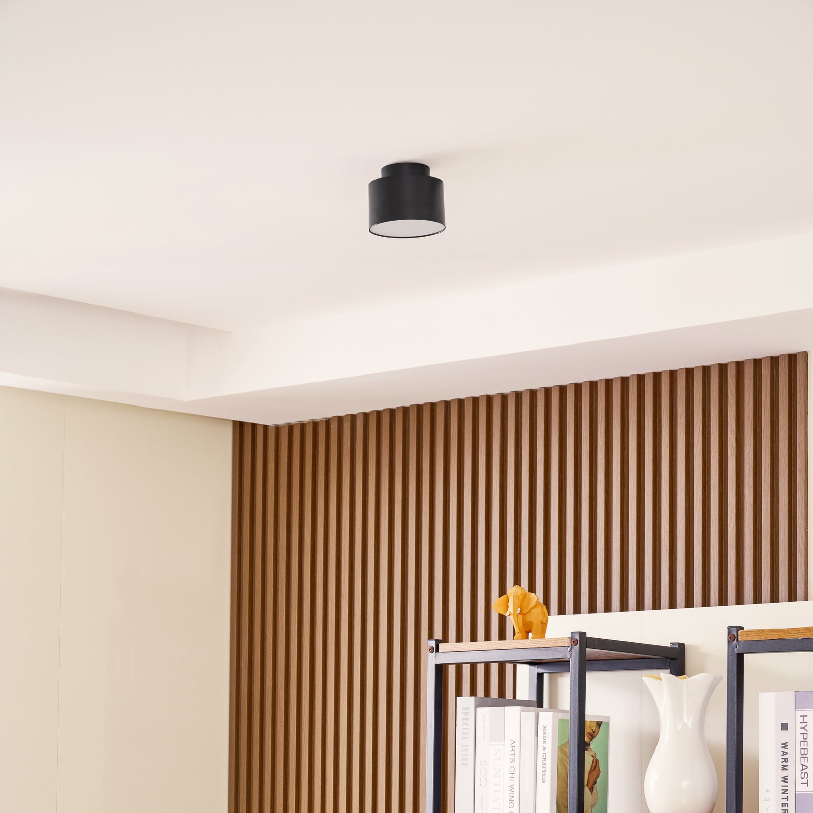 LED takspot Nivoria svart aluminium bakside