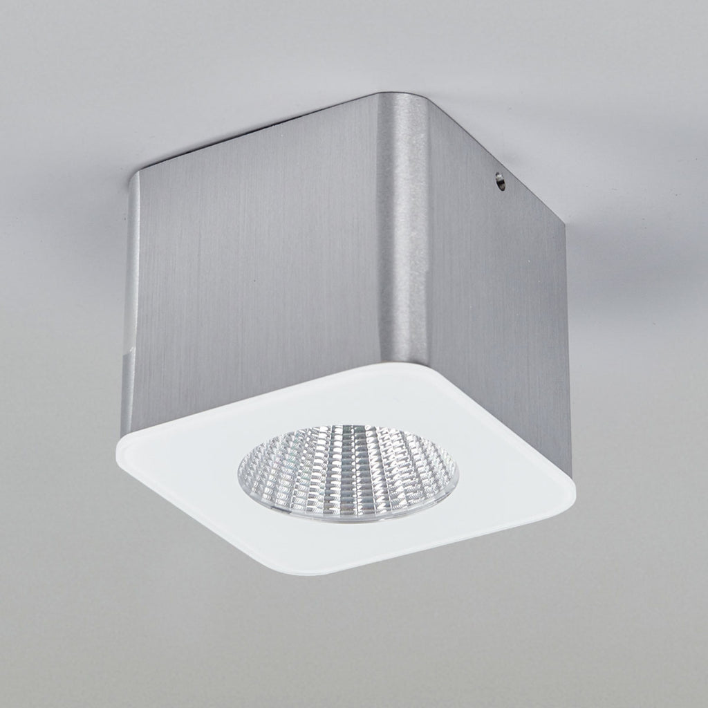 LED takspot Oso firkantet dimbar matt aluminium IP44 bakside