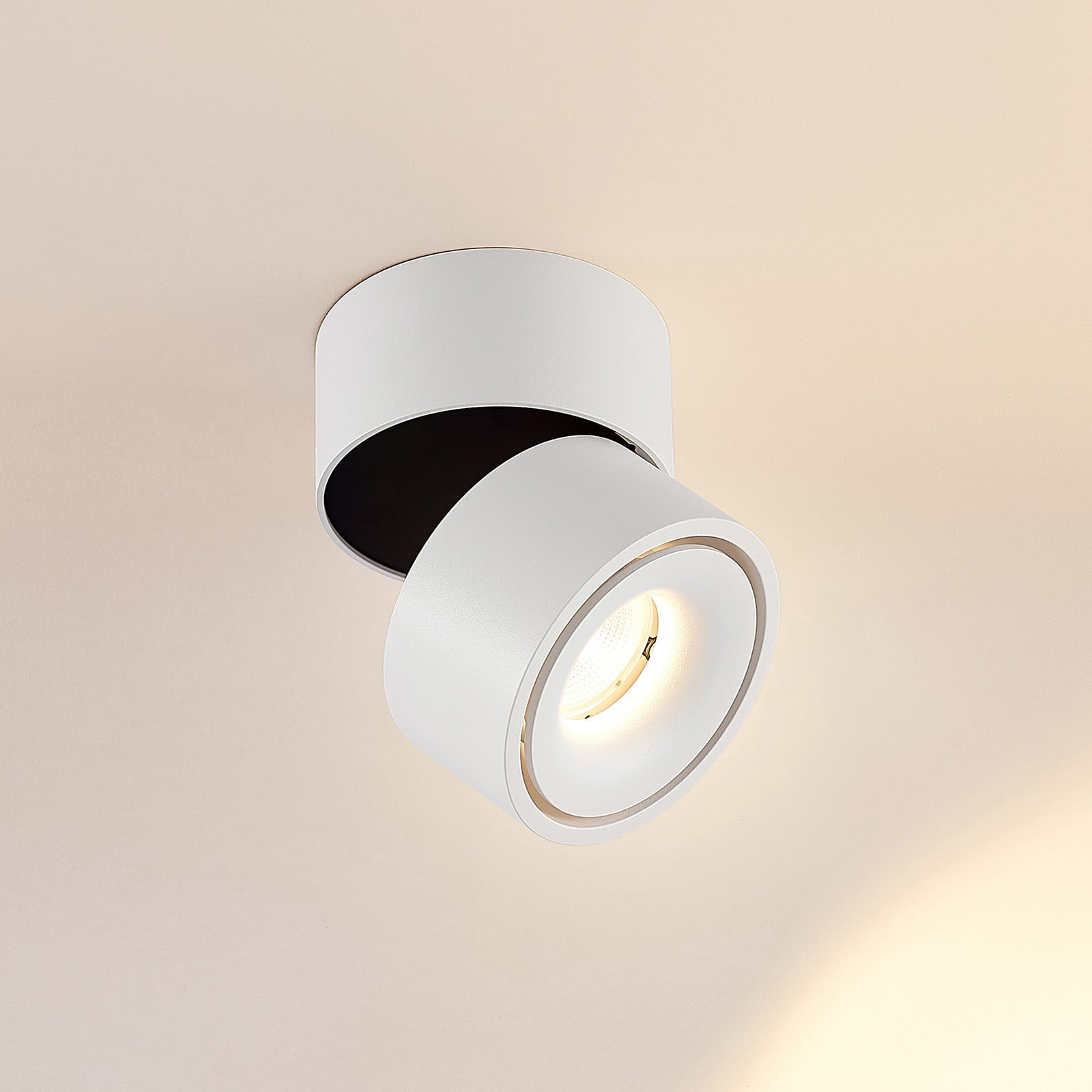 LED takspot Rotari 1-lys dimbar hvit nærbilde av material