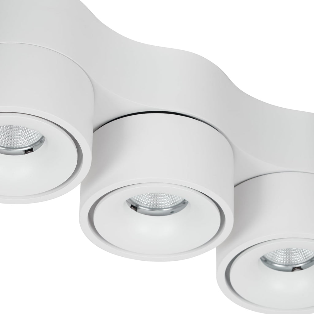 Nærbilde av LED takspot Rotari 3-lys dimbar hvit aluminium