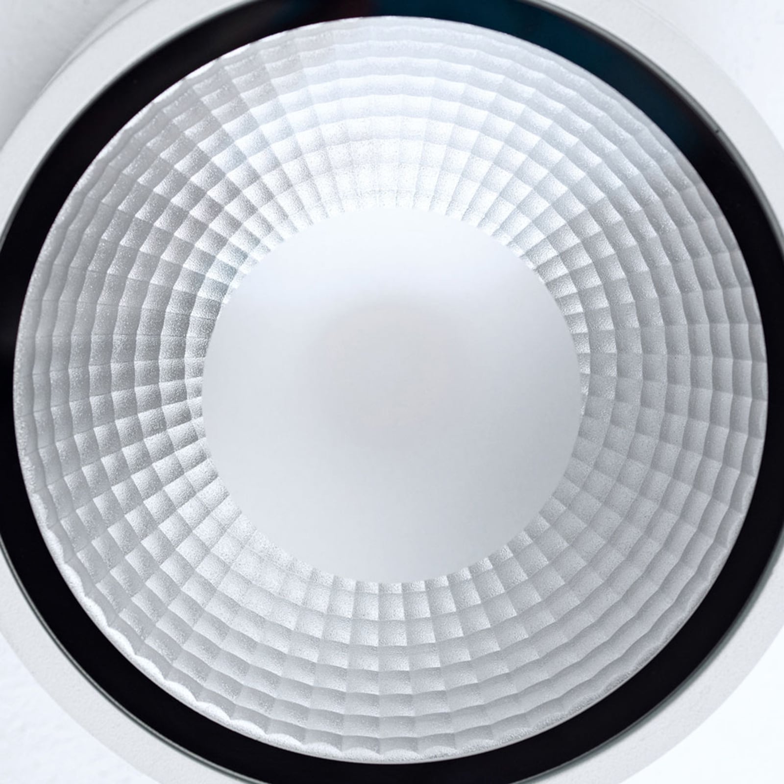 LED takspot Sputnik hvit Ø14,5 cm opplyst