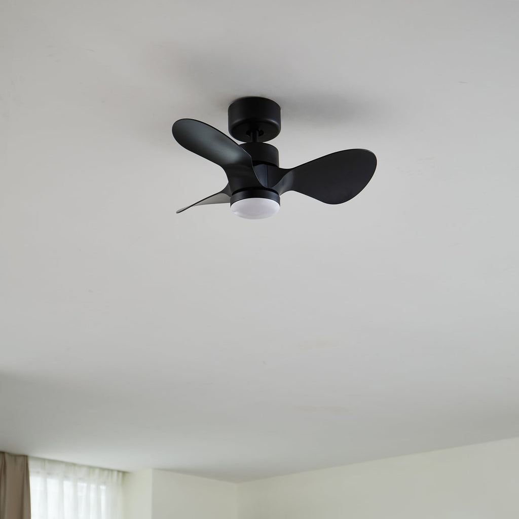 LED takvifte Enon dimbar CCT svart DC Ø61 cm detalj av vifteblader
