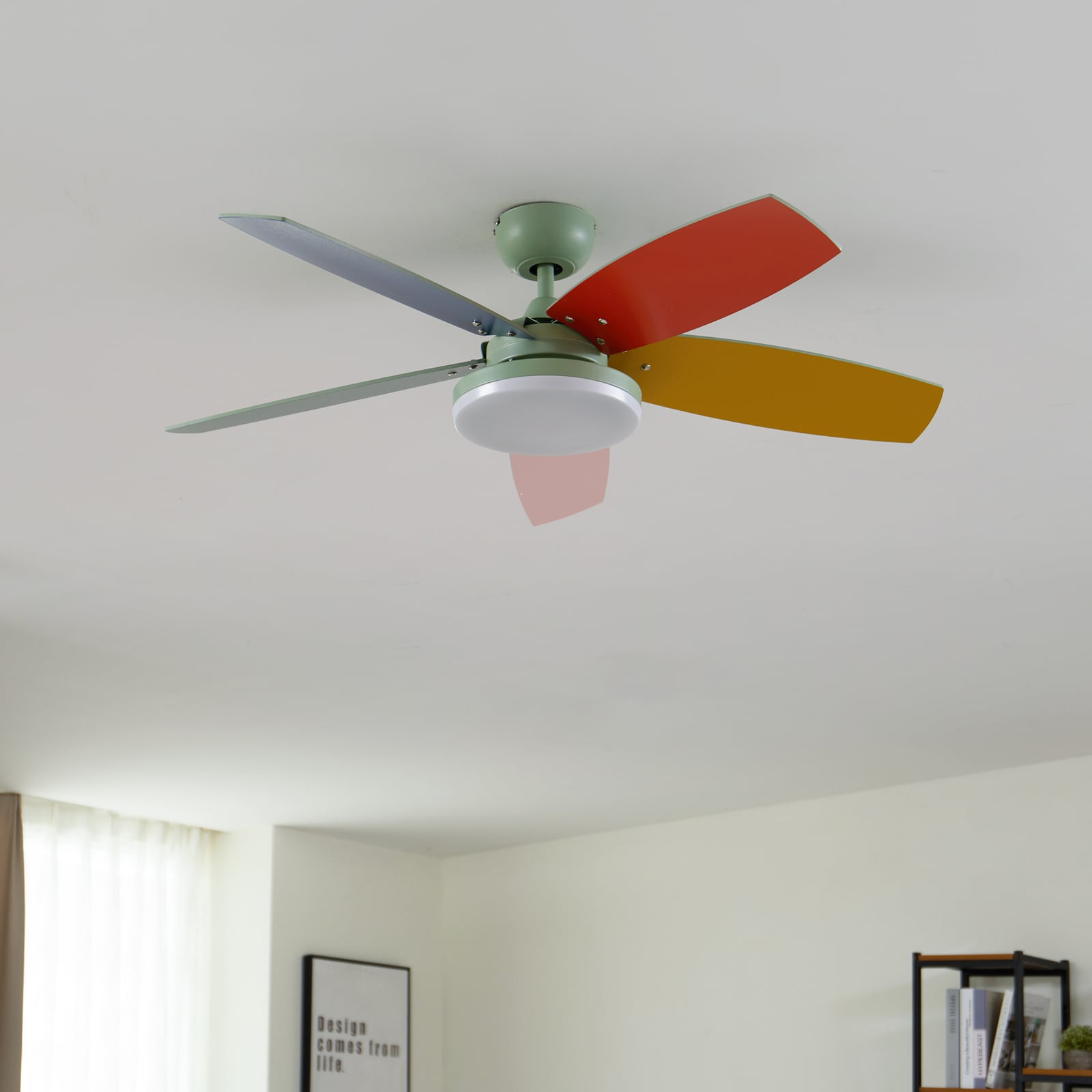 LED takvifte Jonte med tre CCT dimbar Ø106 cm detalj på vifteblader