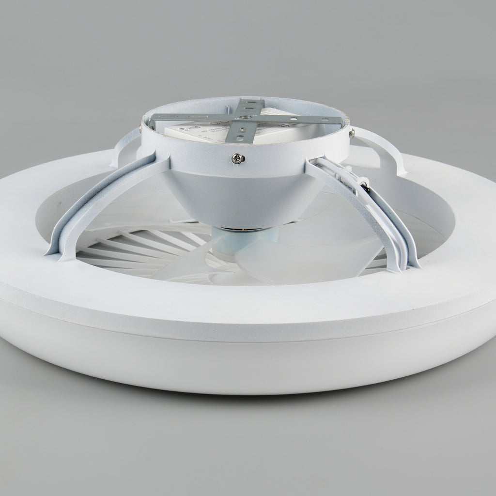 LED takvifte Mora dimbar CCT Ø45 cm med fjernkontroll montert i rom