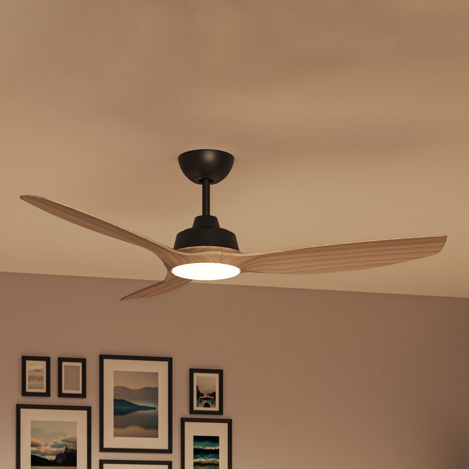 LED takvifte Olas dimbar Ø132 cm trefarget/svart forfra