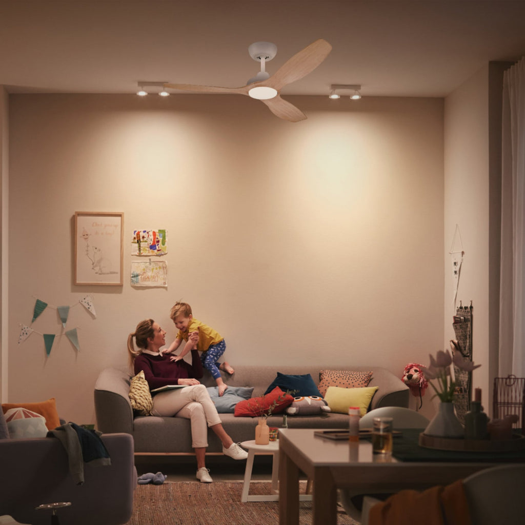 LED takvifte Olas dimbar Ø132 cm trefarget/hvit detalj av vifteblad