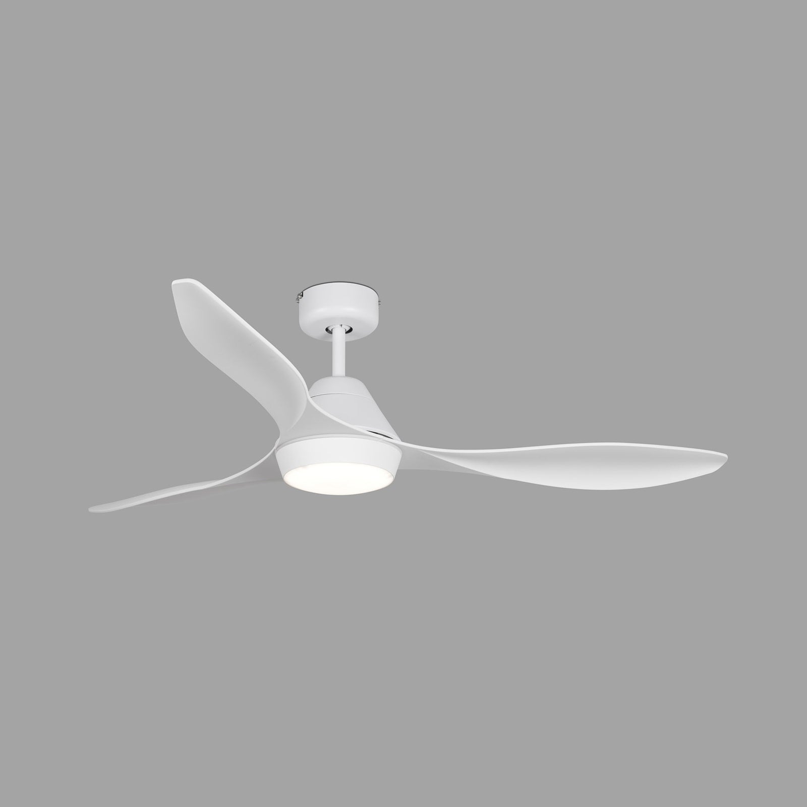 Montert LED takvifte Polaris L 3 vinger Ø132 cm hvit med fjernkontroll i rom