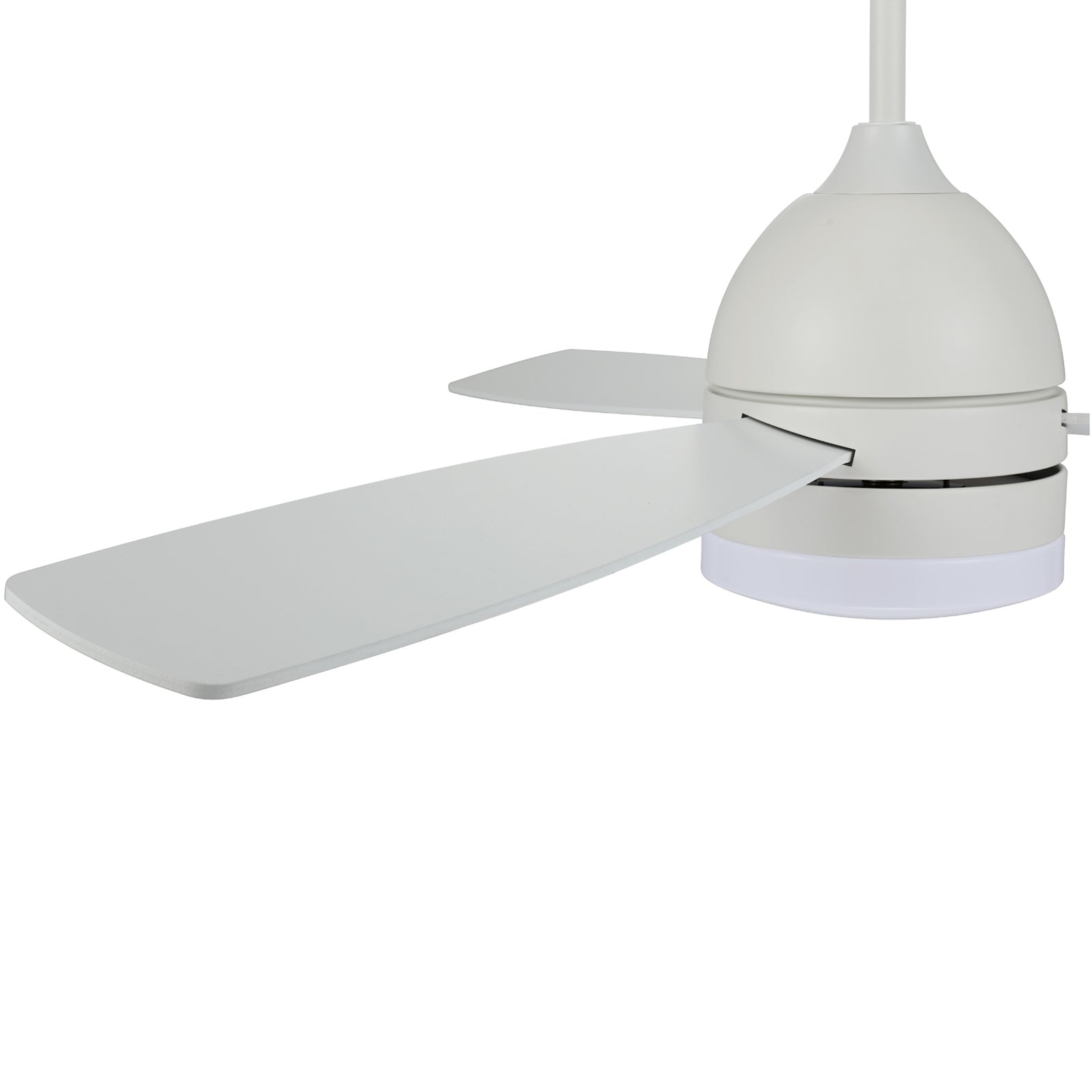 Detalj av tre vifteblader på LED takvifte Vector DC-motor Ø122 cm CCT