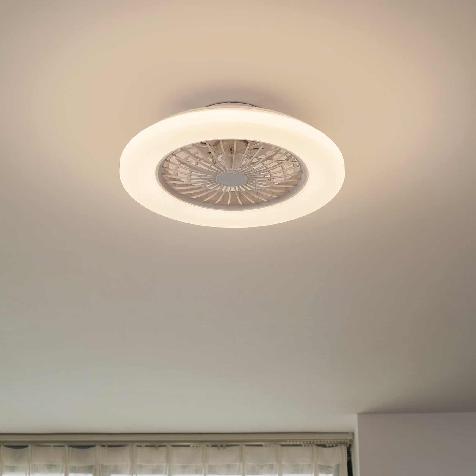LED takvifte Vedin dimbar CCT hvit Ø49 cm bakside