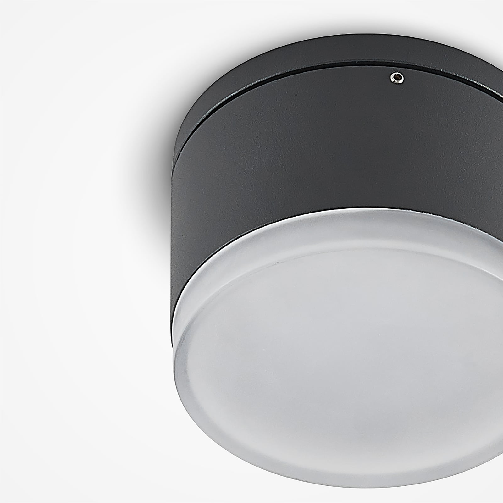 LED ute taklampe Mathea sylinder aluminium nærbilde