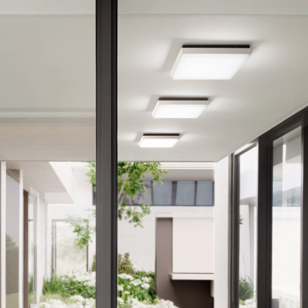 Detaljbilde av LED utendørs taklampe Desdy hvit 24x24 cm