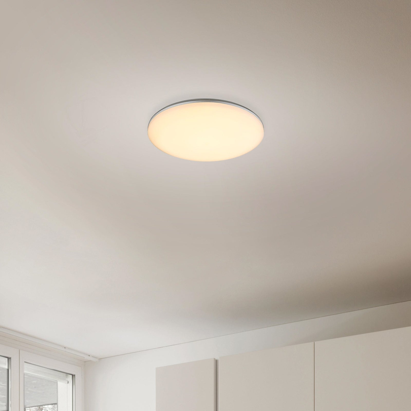 LED utendørs taklampe Dori hvit plast Ø33 cm forfra