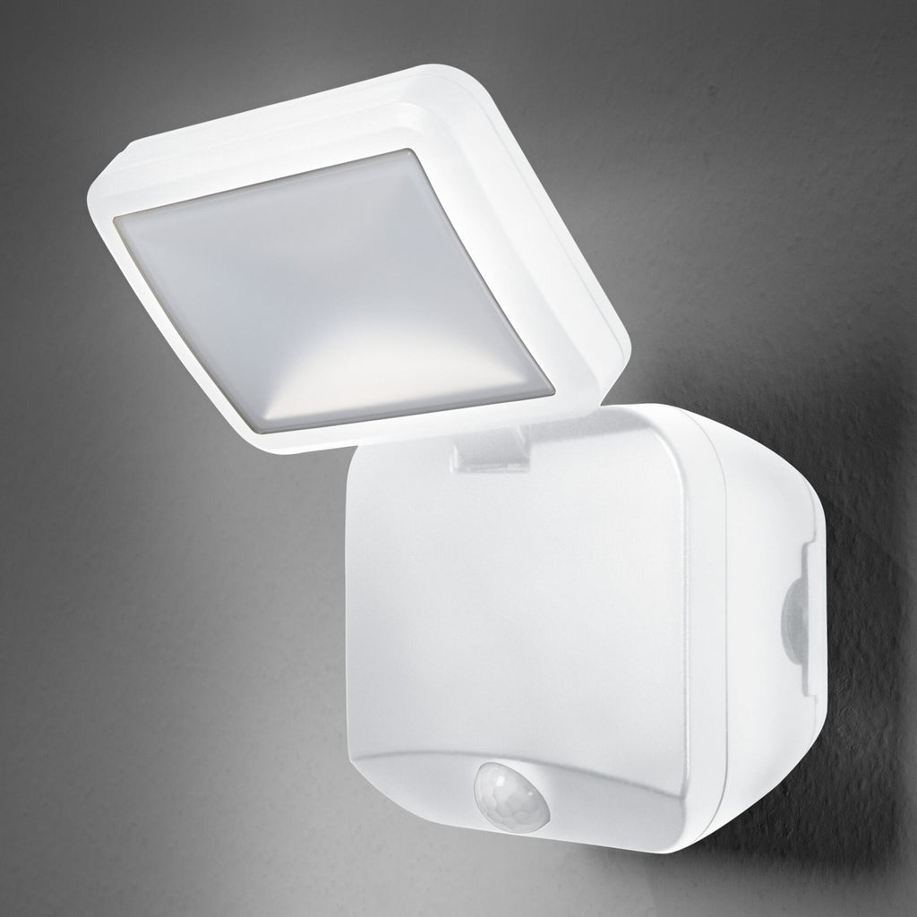 Montert LED utespot DOUBLE batteridrevet med bevegelsessensor hvit IP54