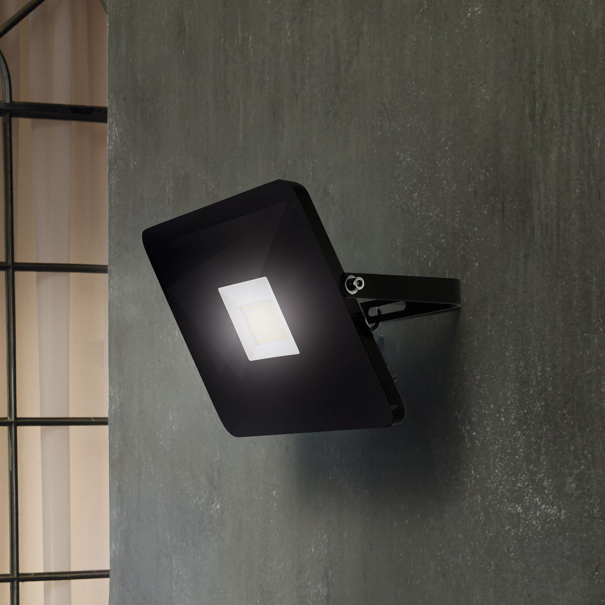LED utespot Faedo 3 svart 50W 4800lm IP65 forfra