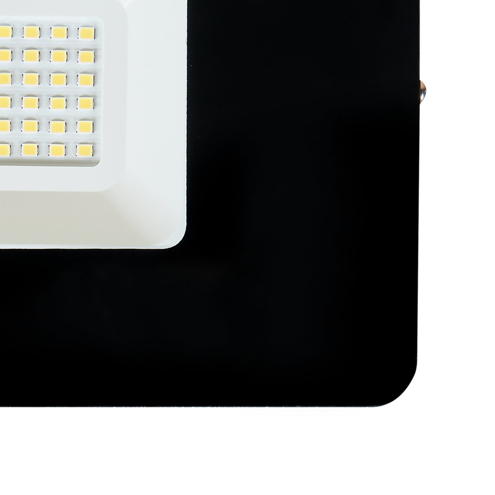 LED-utespot Faedo 3 svart 30W 5000K IP65 lys i bruk