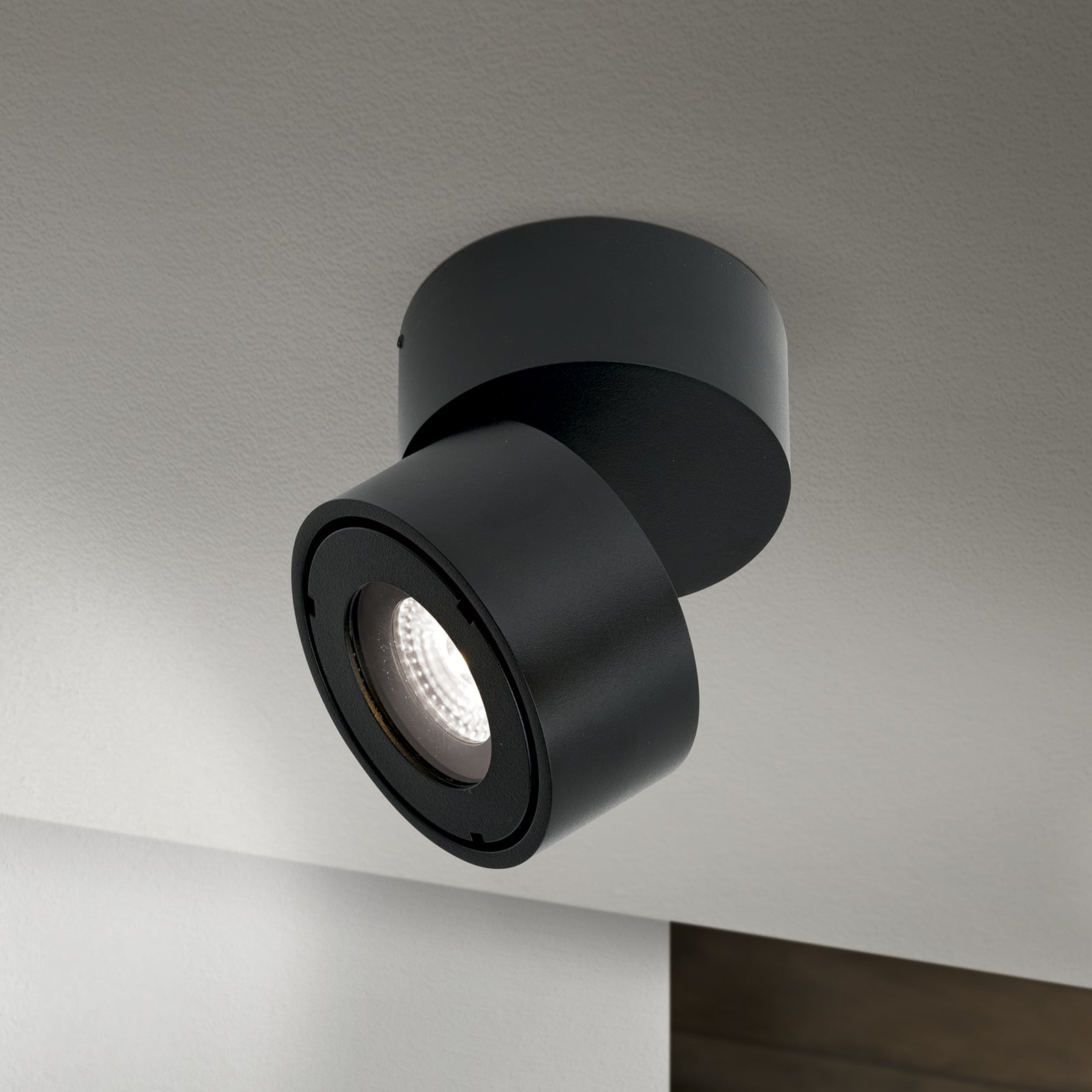 LED utespot Harvey svart Ø10 cm dimbar foran