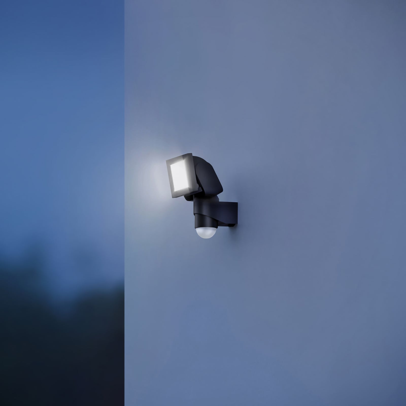 LED utespot LS 150 S med bevegelsessensor svart IP44 detalj