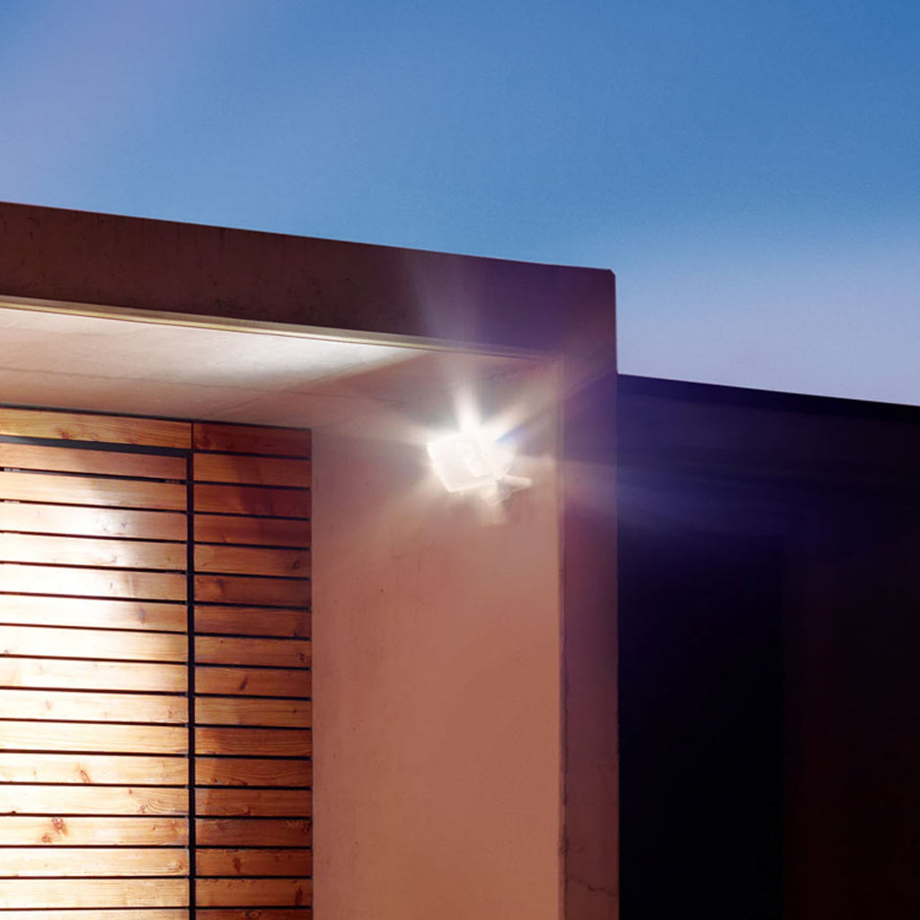 Bakside av LED utespot LS 300 S med bevegelsessensor svart IP44