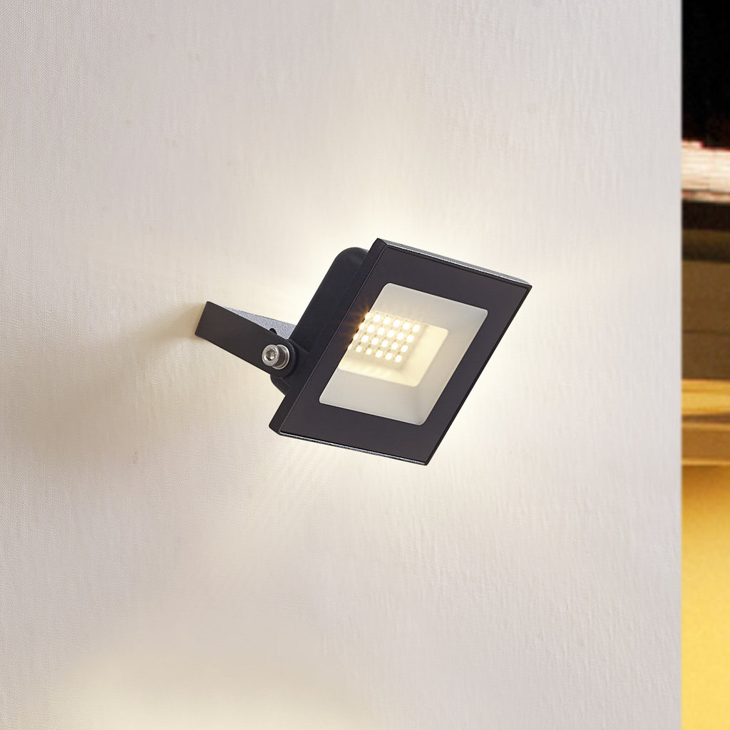 LED utespot Maikel 20W svart aluminium IP65 bakside