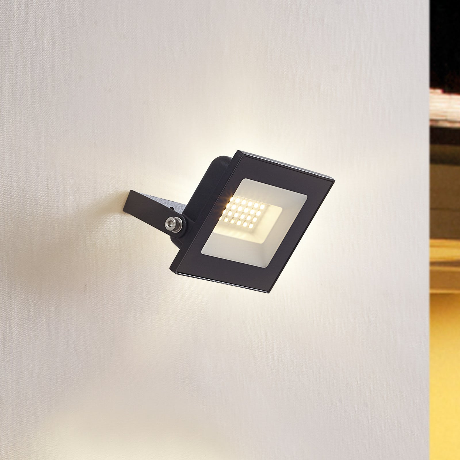 LED utespot Maikel 20W svart aluminium IP65 bakside