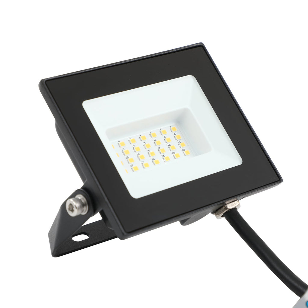 LED utespot Maikel svart 20W 1620 lm IP65 lysfordeling