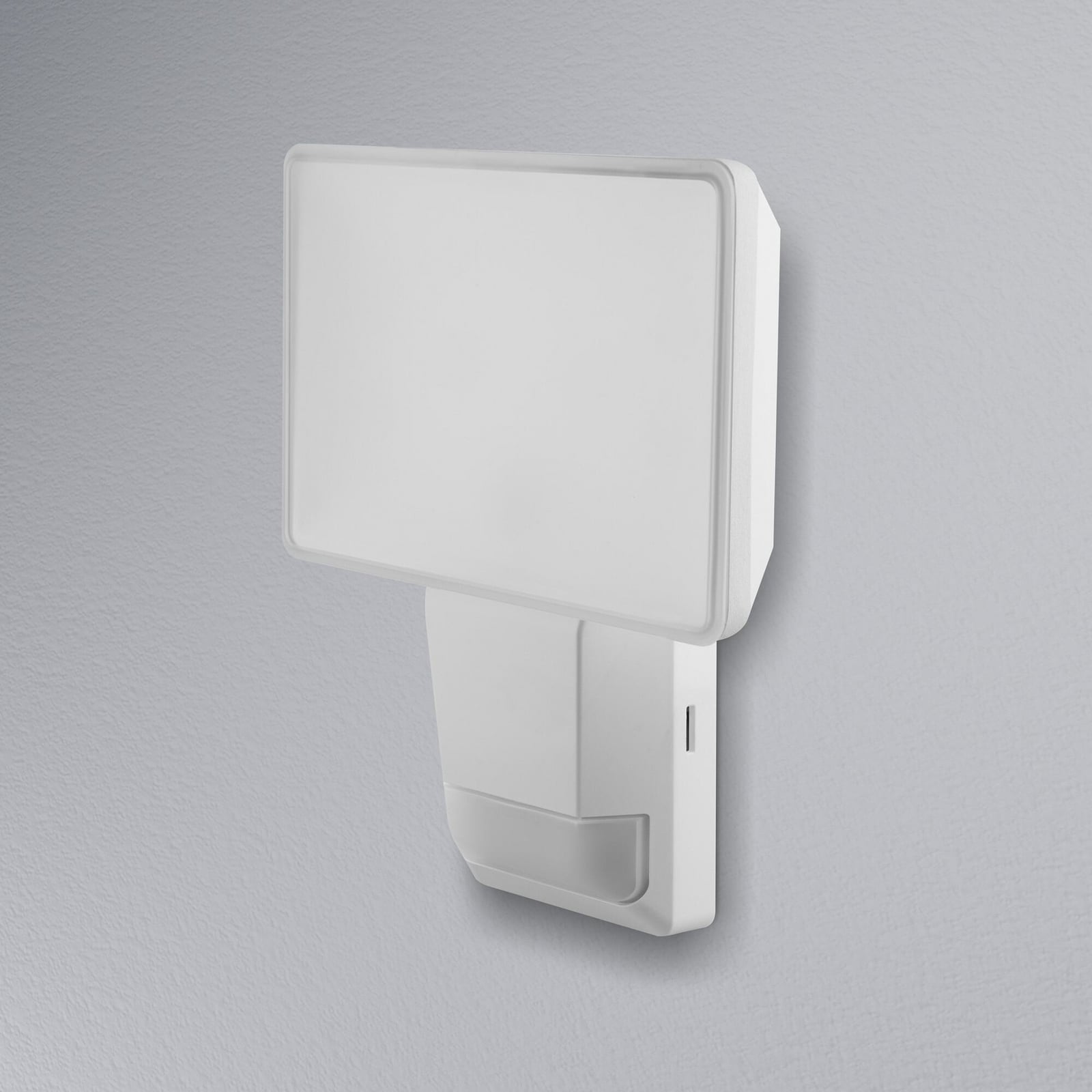 LED utespot med bevegelsessensor hvit 15W IP55 - OSRAM detalj av lampehode