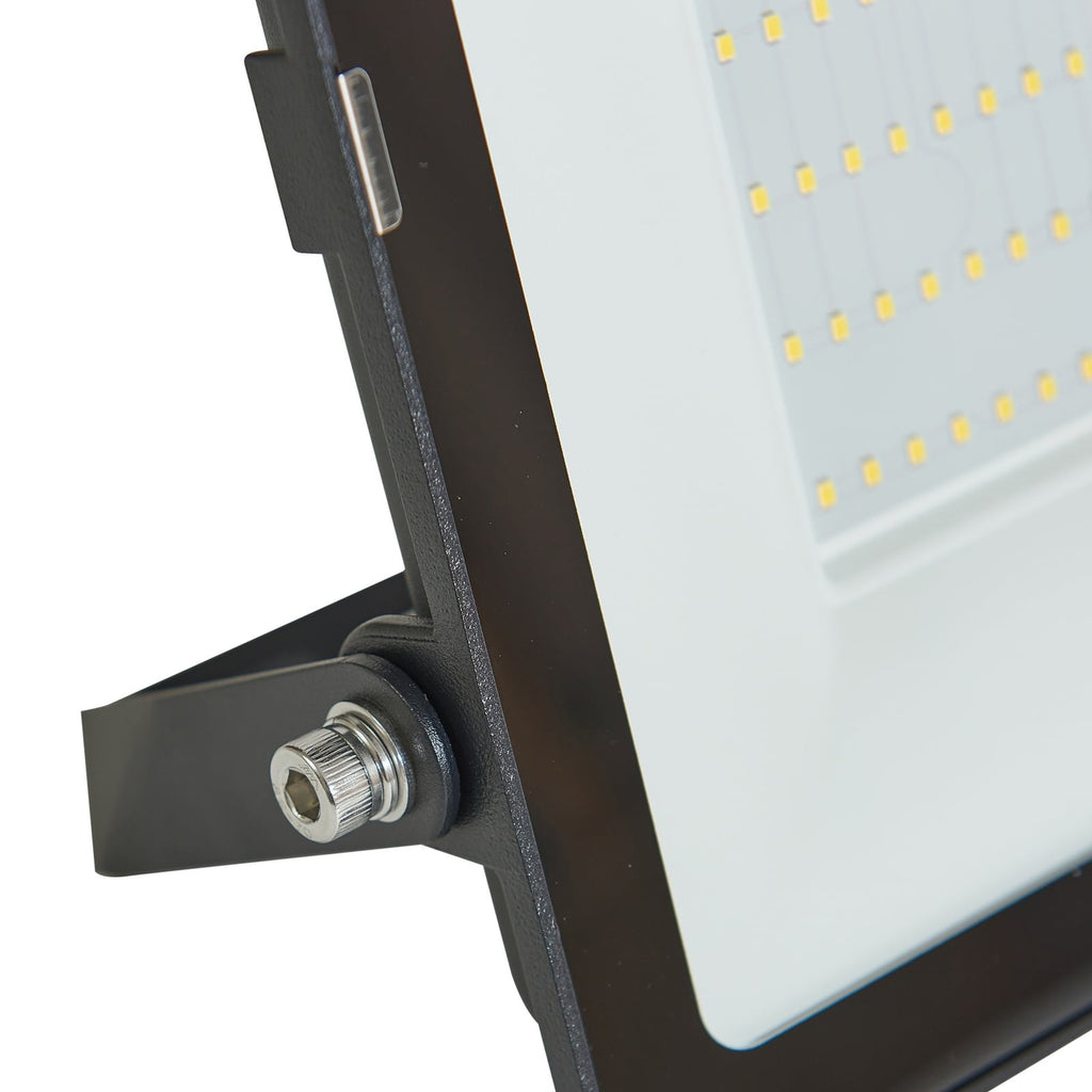 LED utespotlampe Maikel 200W 23530lm IP65 svart lysbilde
