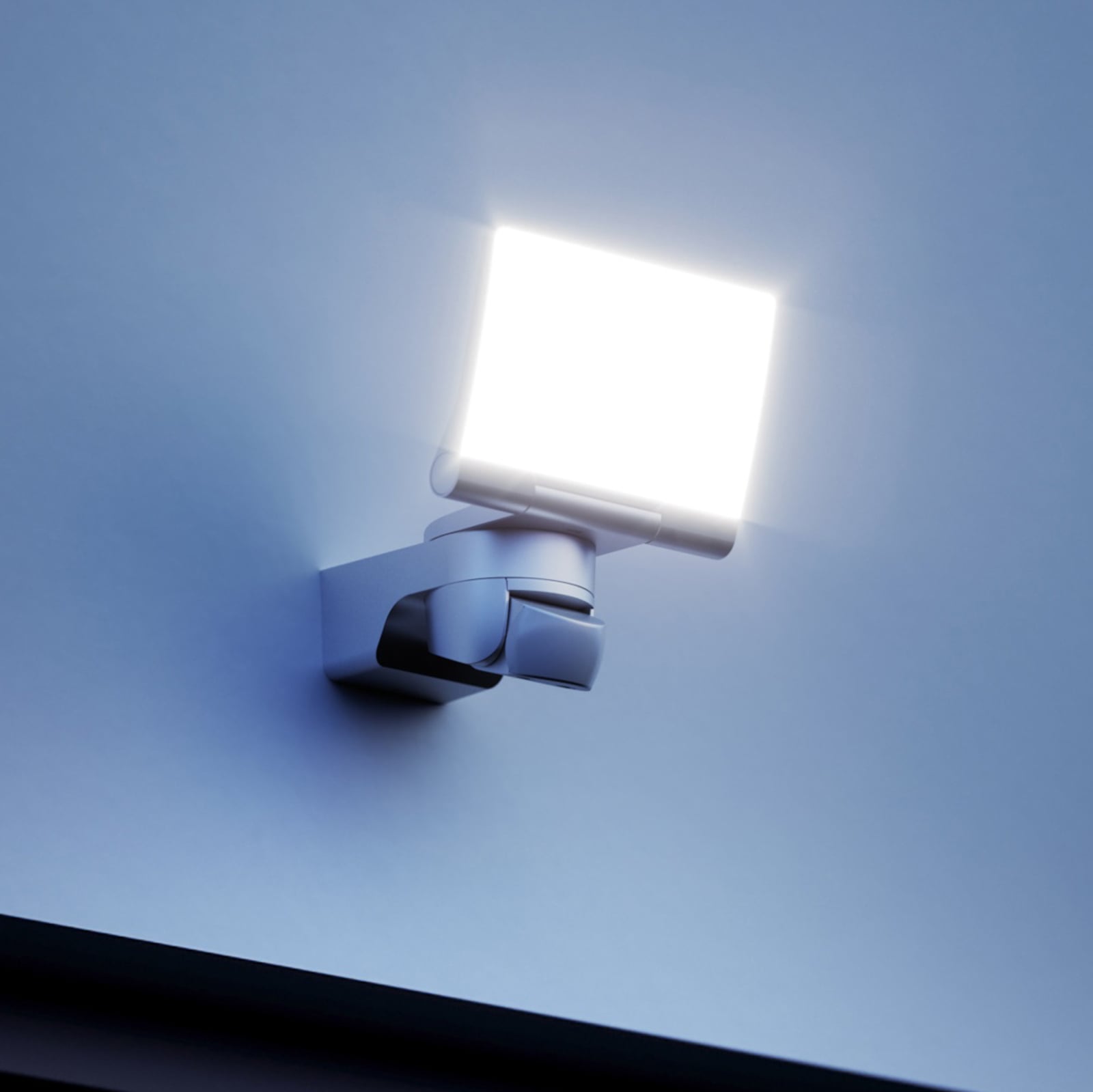 LED utestråler XLED Home 2 SC forfra med bevegelsessensor