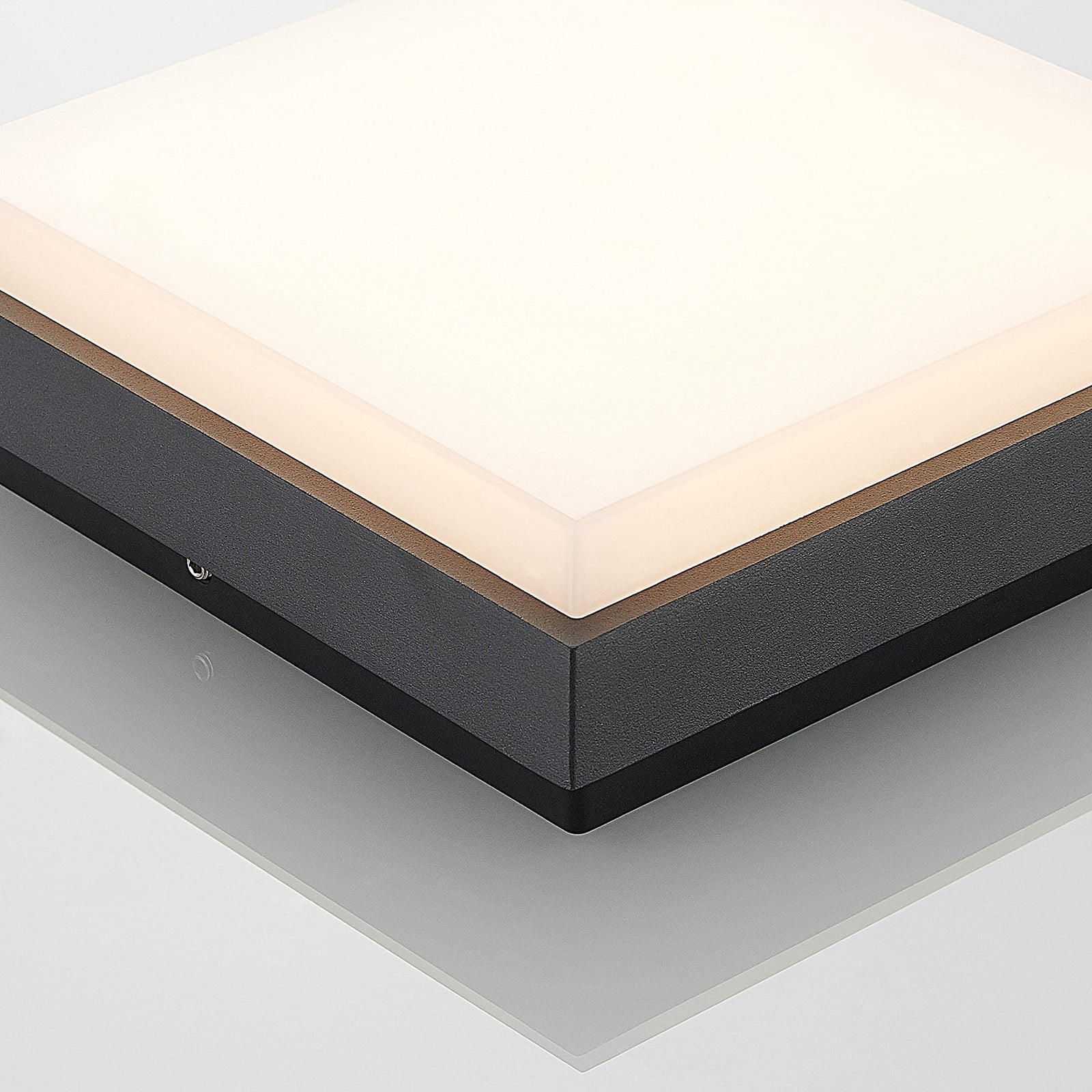 LED utetaklampe Amra firkantet 17,5 cm IP54 sideprofil