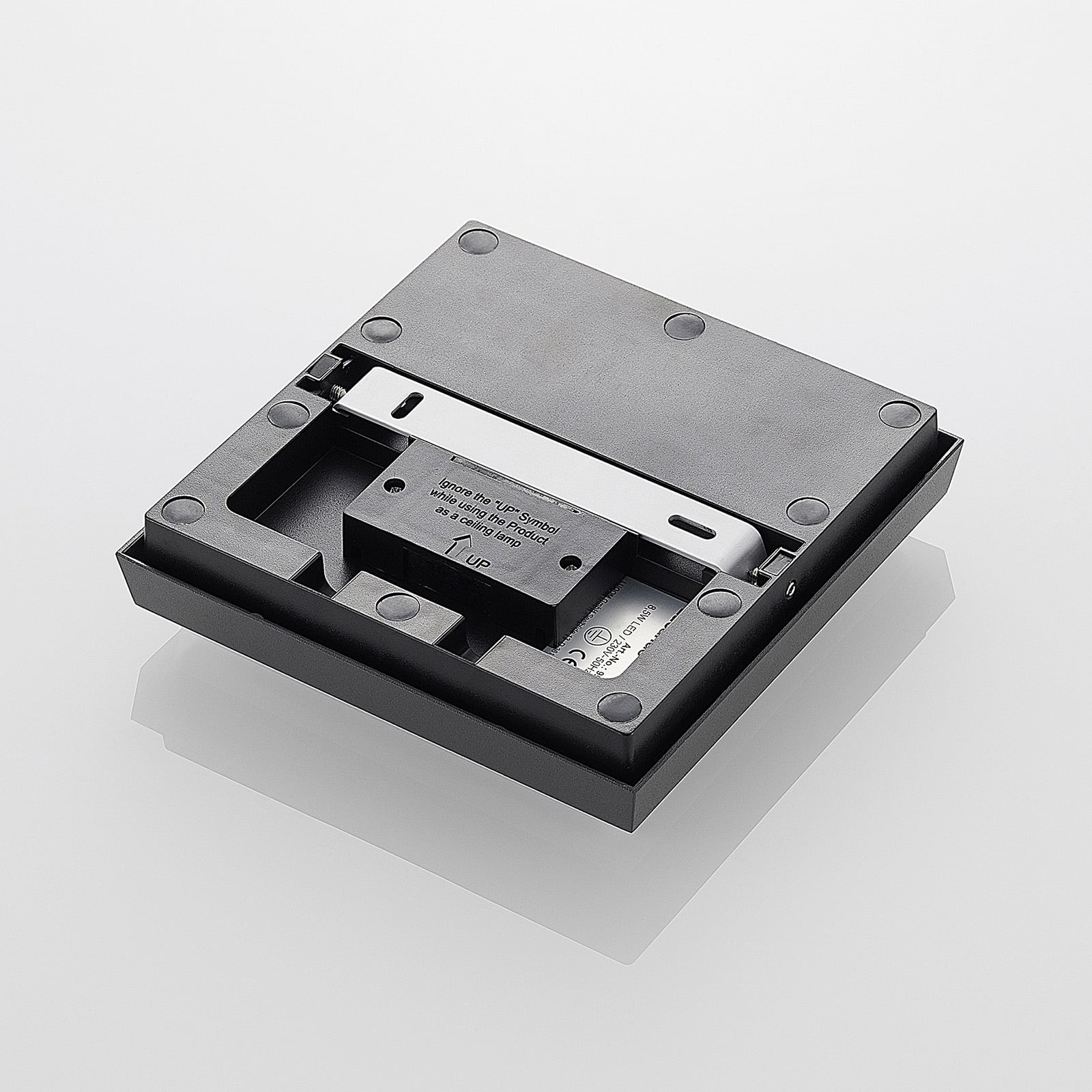 LED utetaklampe Amra firkantet 17,5 cm IP54 monteringsdetalj