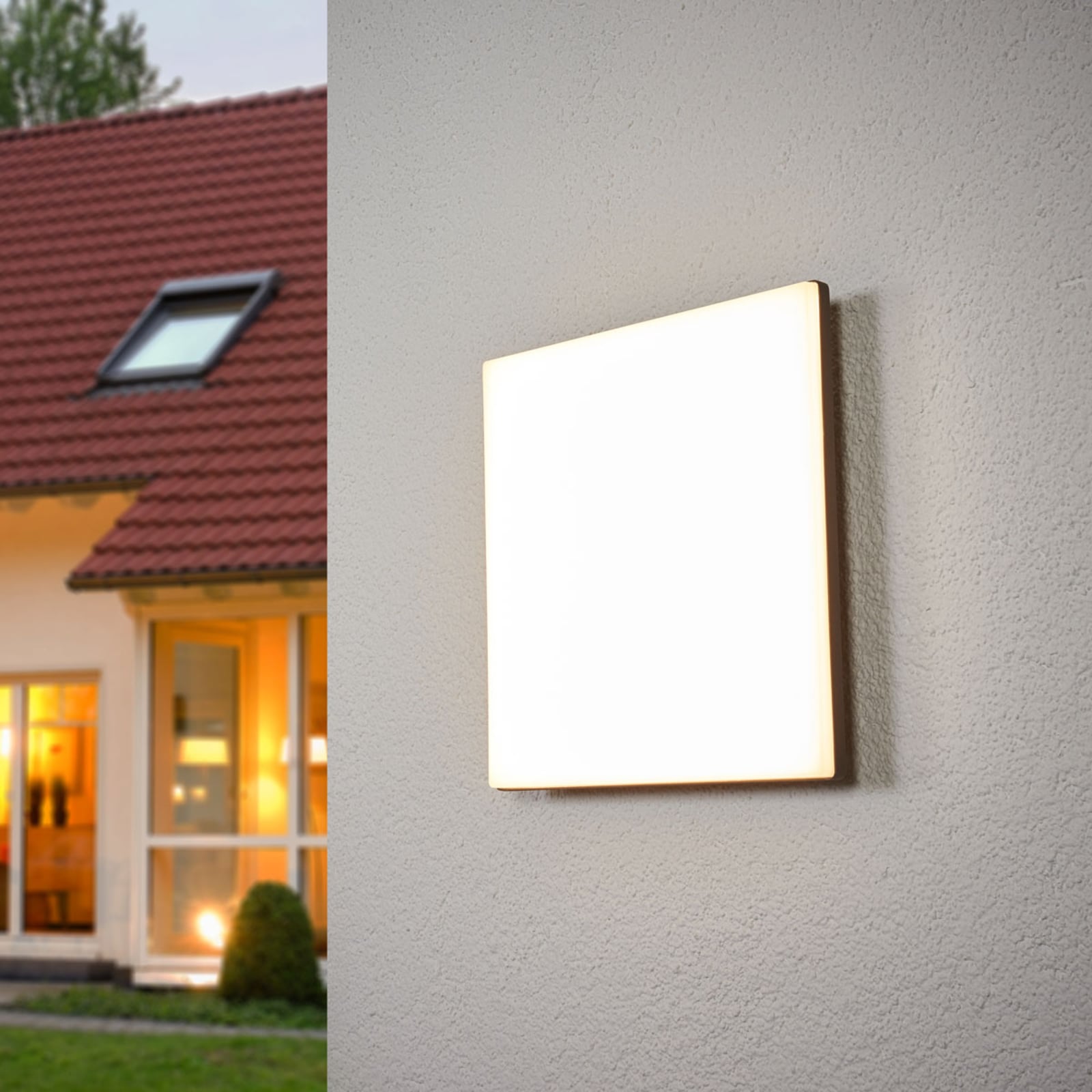 LED utetaklampe Henni montert utendørs