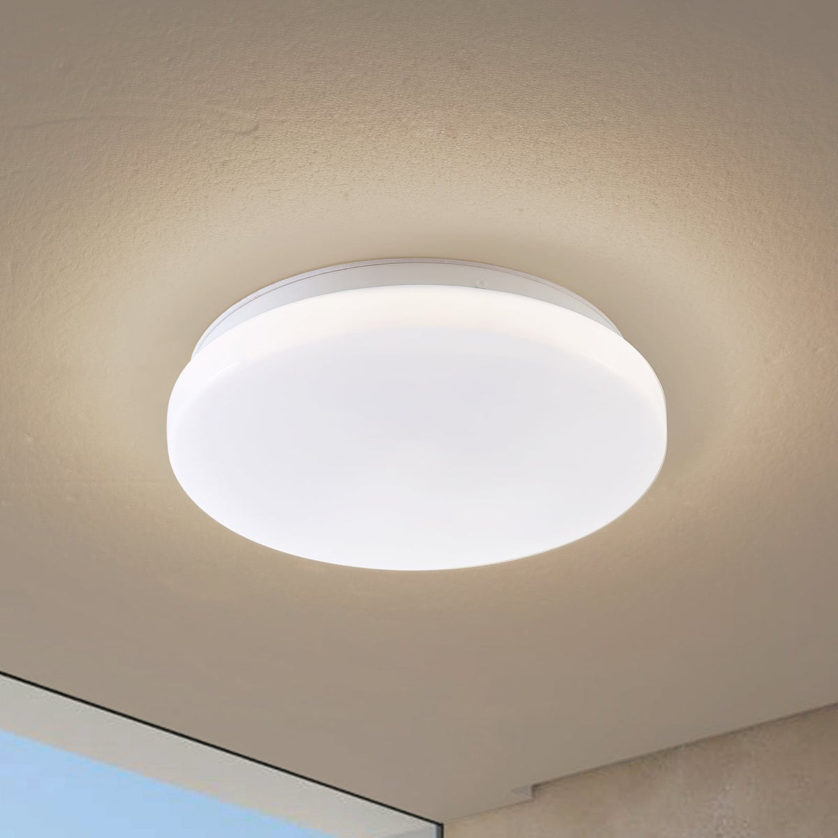 LED utetaklampe Kirkola med bevegelsessensor lys på