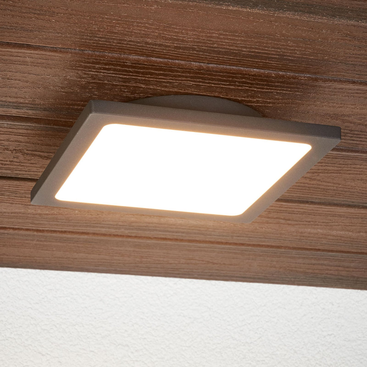 LED utetaklampe Mabella med bevegelsessensor forfra