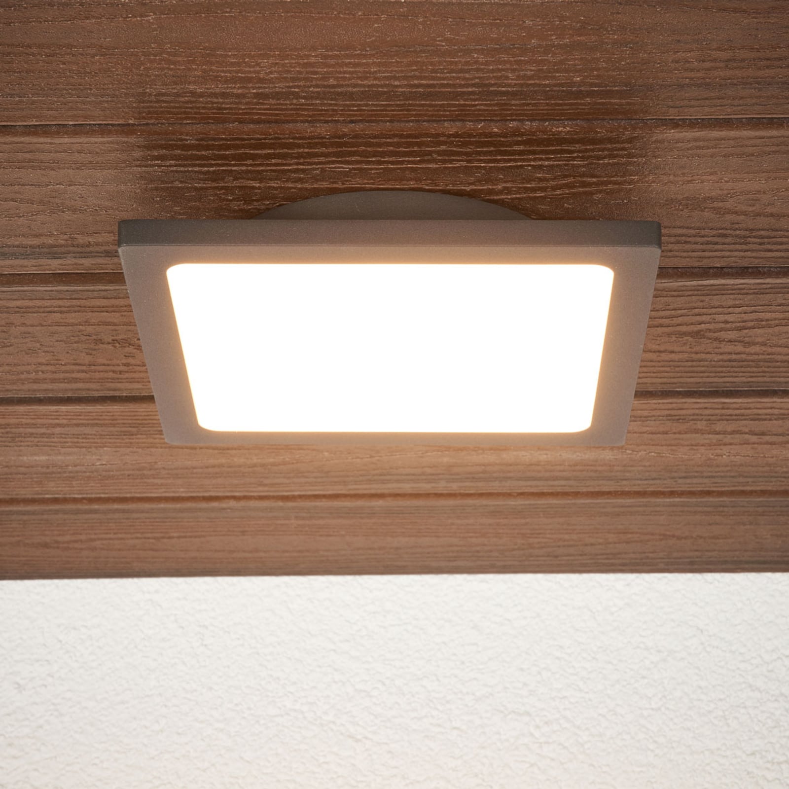 LED utetaklampe Mabella med bevegelsessensor detalj