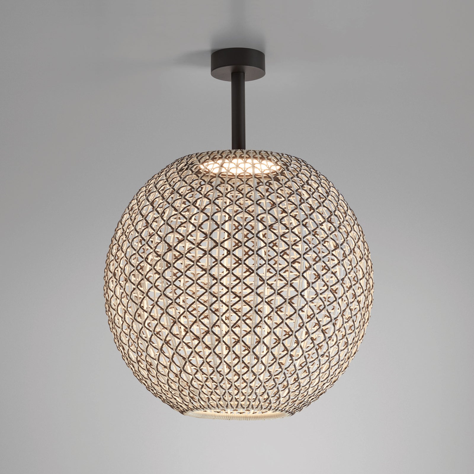 LED utetaklampe Nans Sphere PF/80 brun nærbilde flettet skjerm
