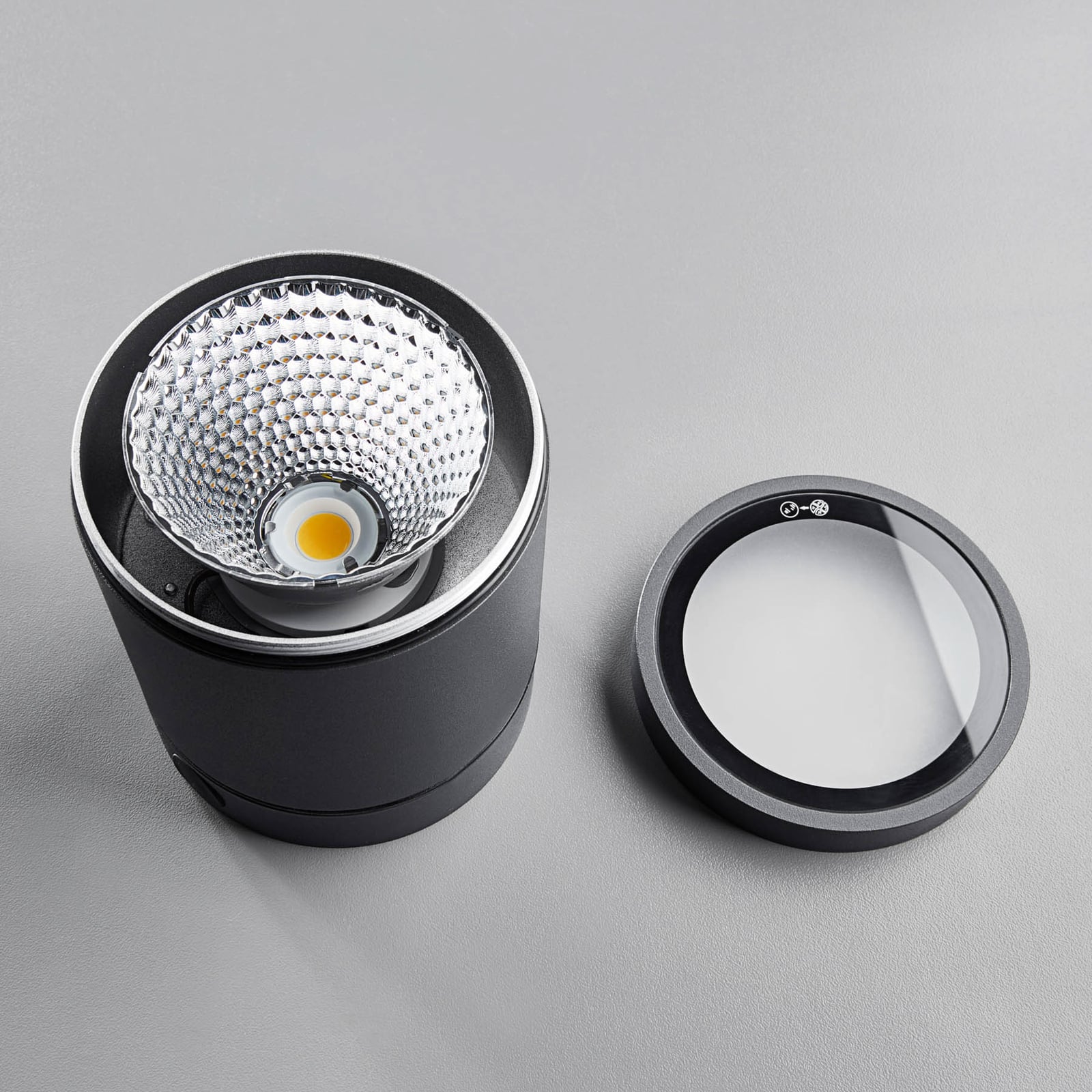LED utetaklampe Negro dimbar grafitt i bruk
