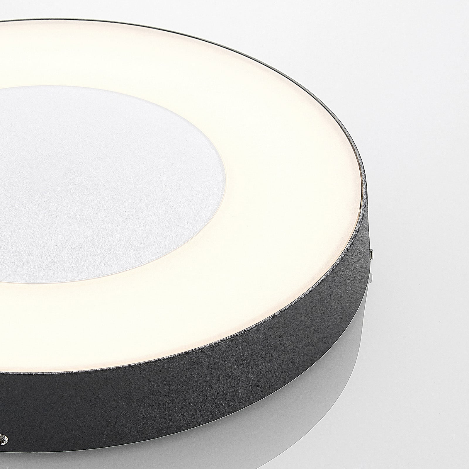 LED utetaklampe Sora rund med bevegelsessensor sensor detalj
