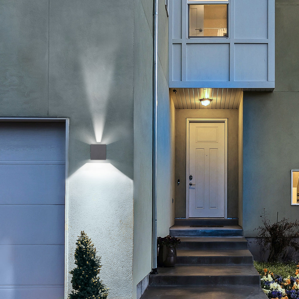 LED utevegglampe 9032 opp og ned antrasitt aluminium IP54 montert ute