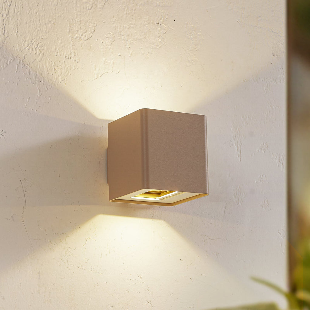 LED utevegglampe Aaron opp og ned beige IP54 10,7W forfra